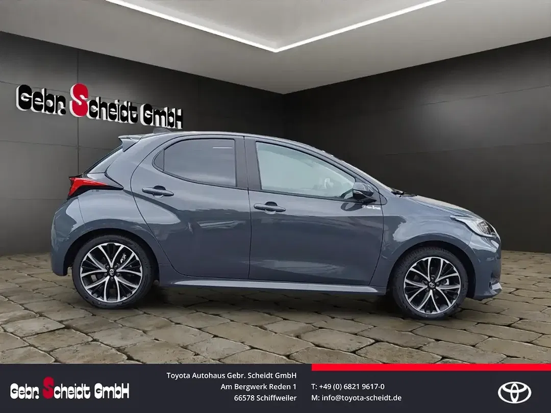 Toyota Yaris - Thumbnail 5