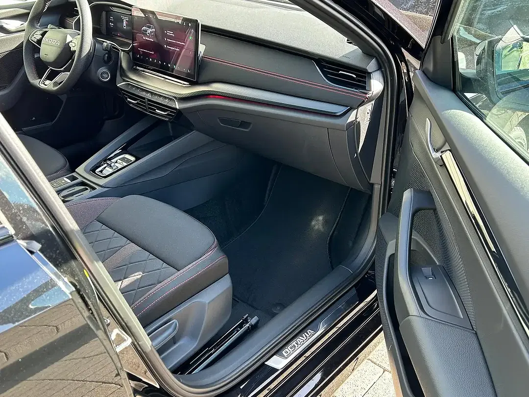 Skoda Octavia - Thumbnail 11