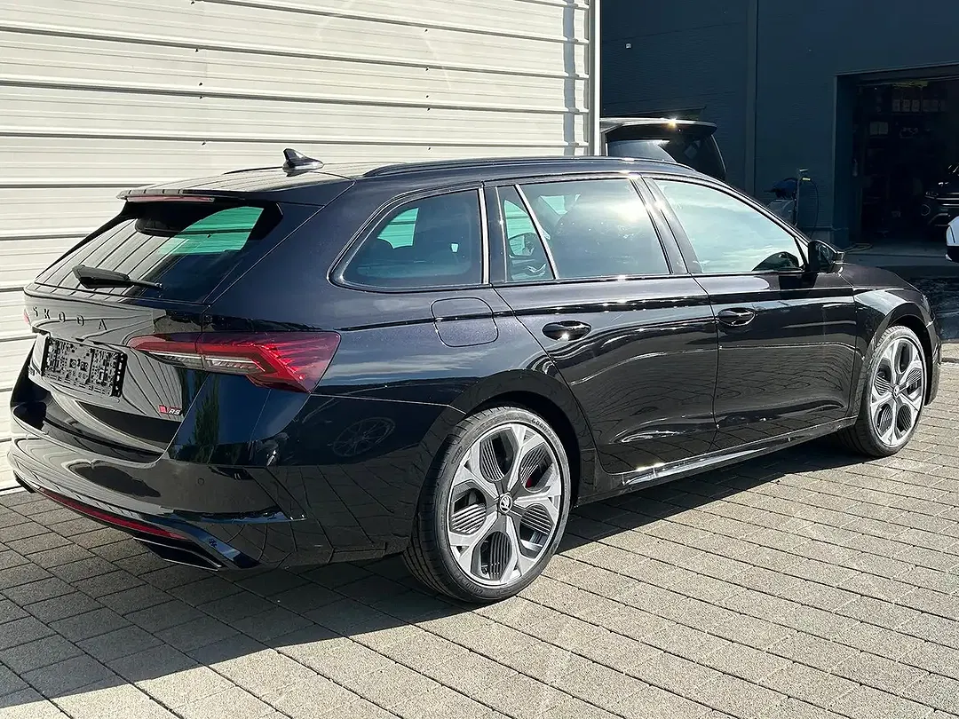 Skoda Octavia - Thumbnail 4