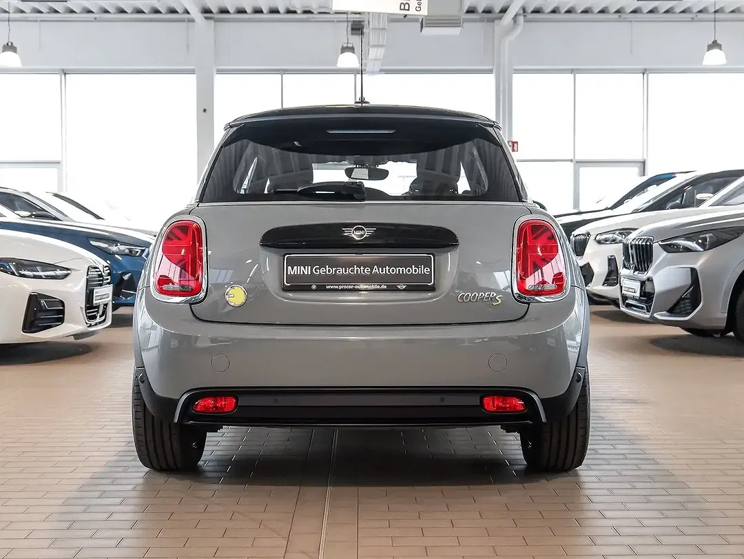 MINI Cooper SE - Thumbnail 11