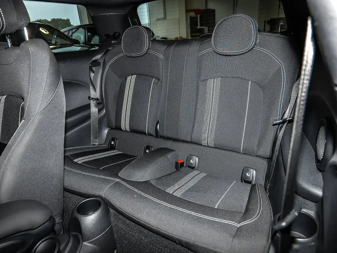 MINI Cooper SE - Thumbnail 17