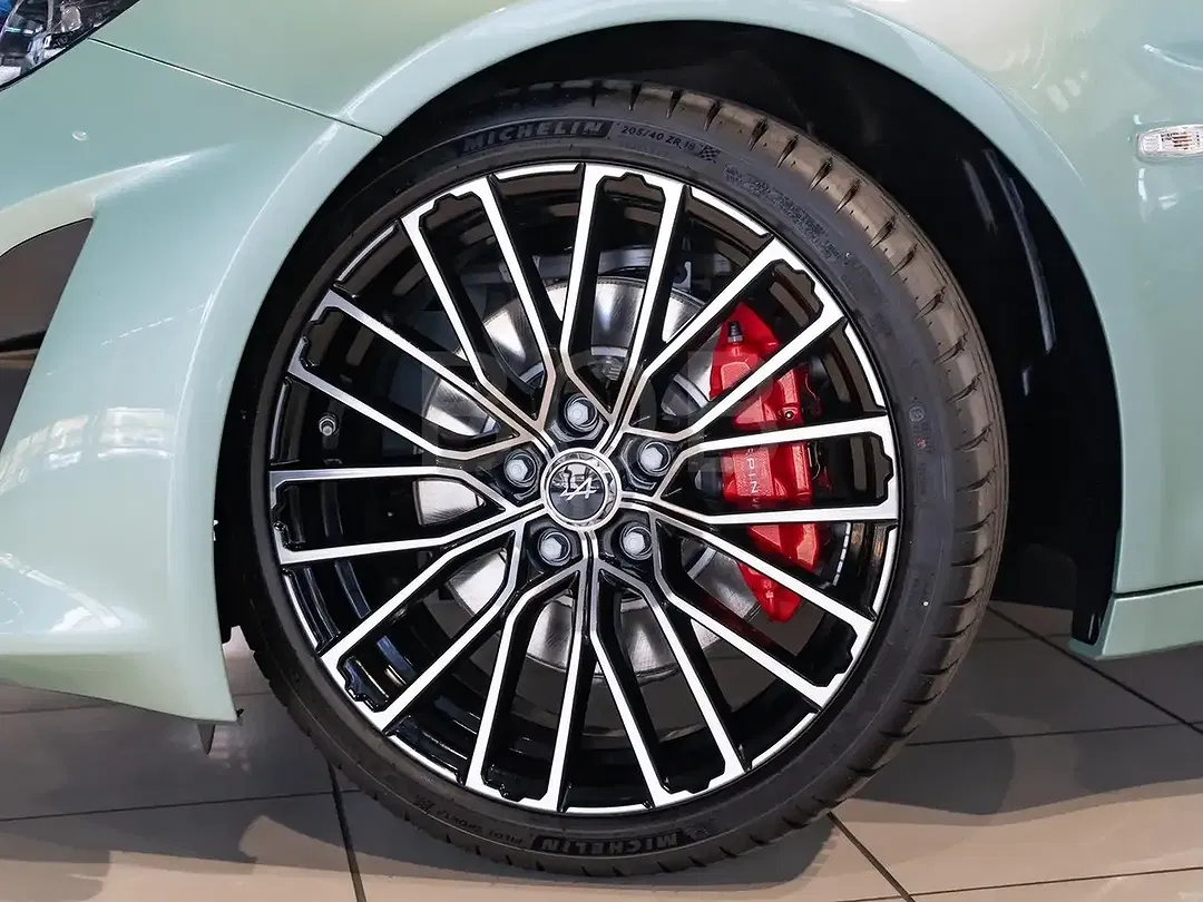 Alpine A110 - Thumbnail 11