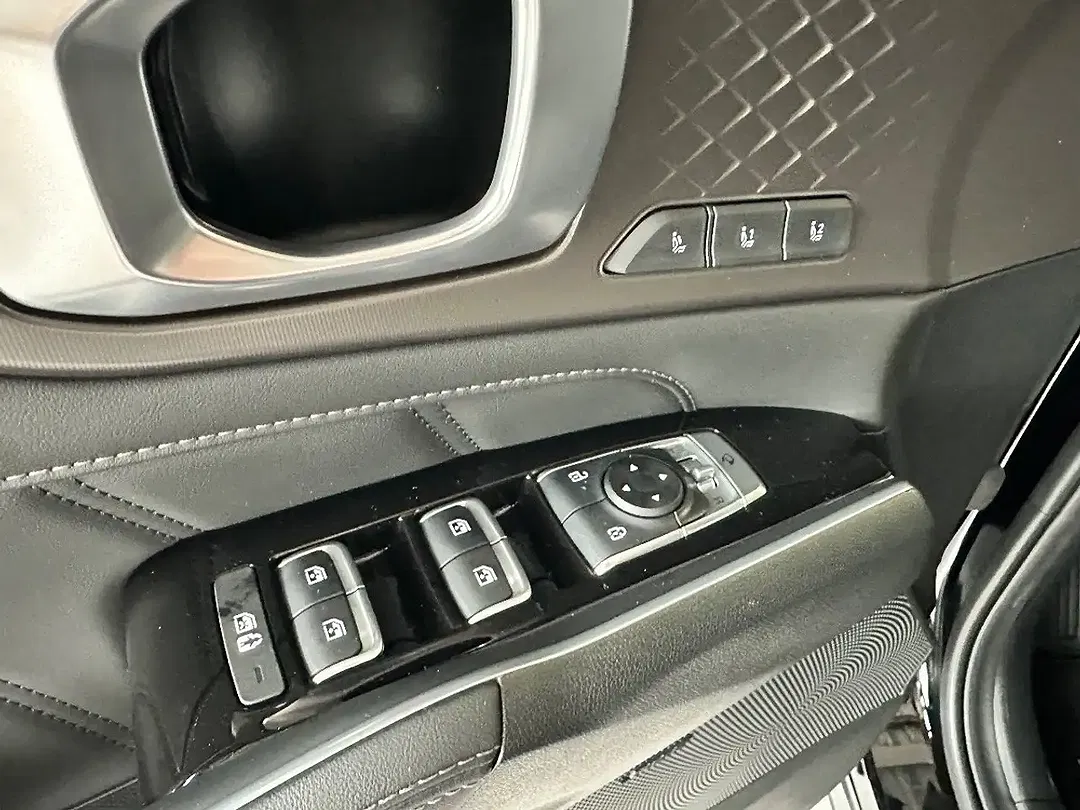 Kia Sorento - Thumbnail 10