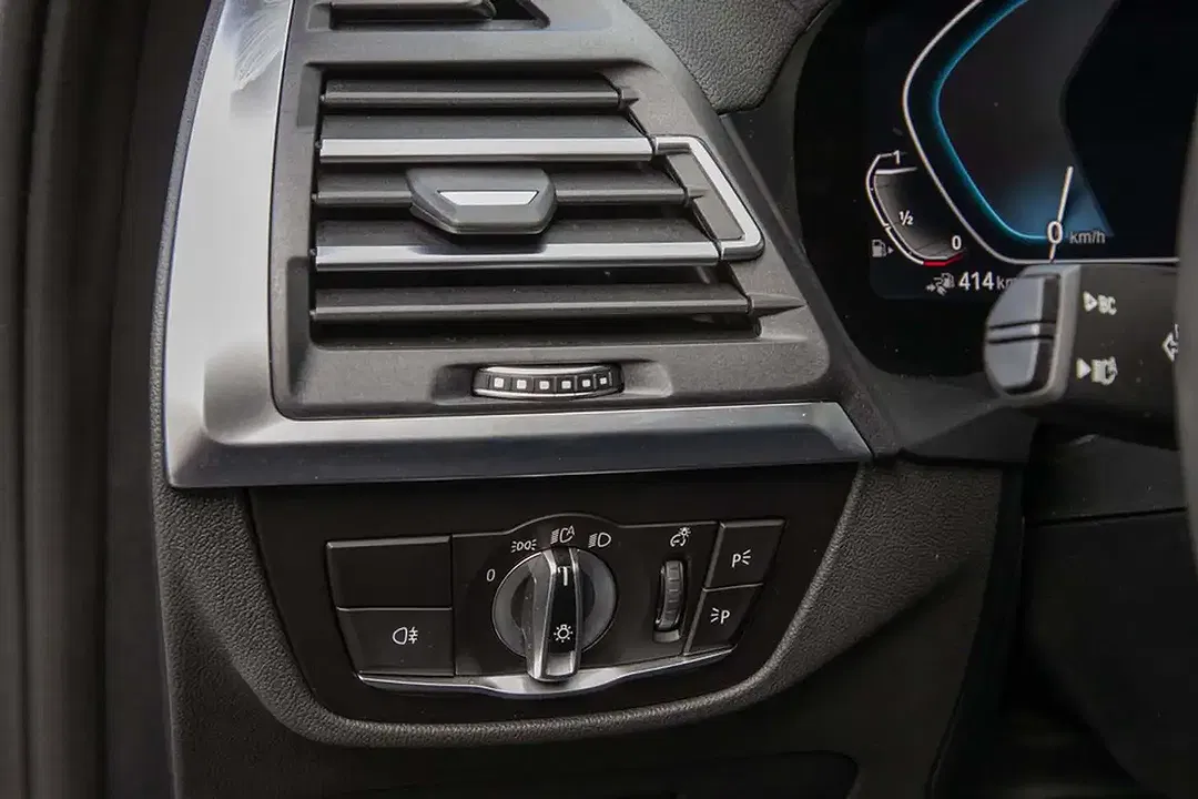 BMW X3 - Thumbnail 9