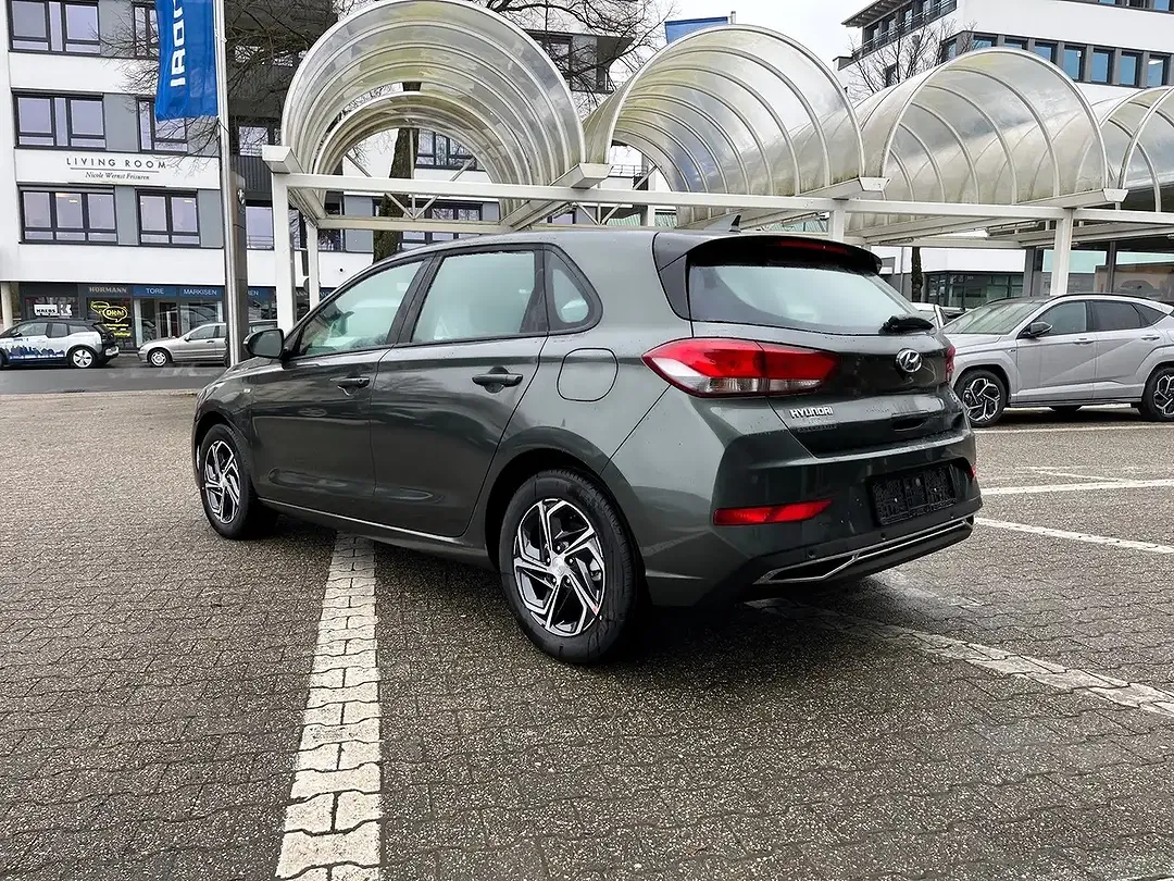 Hyundai i30 - Thumbnail 2