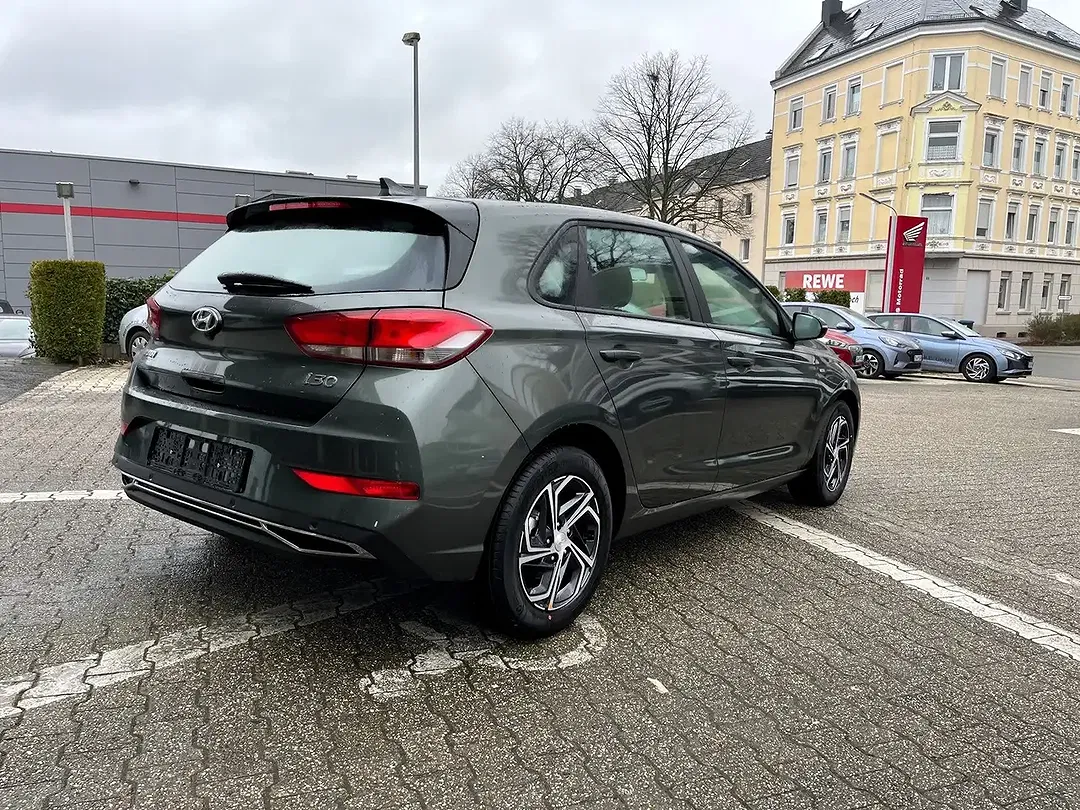 Hyundai i30 - Thumbnail 3