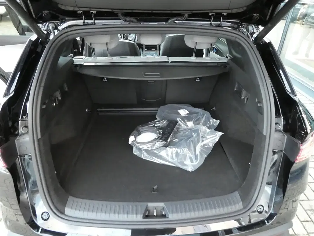 BYD Seal 6 - Thumbnail 10