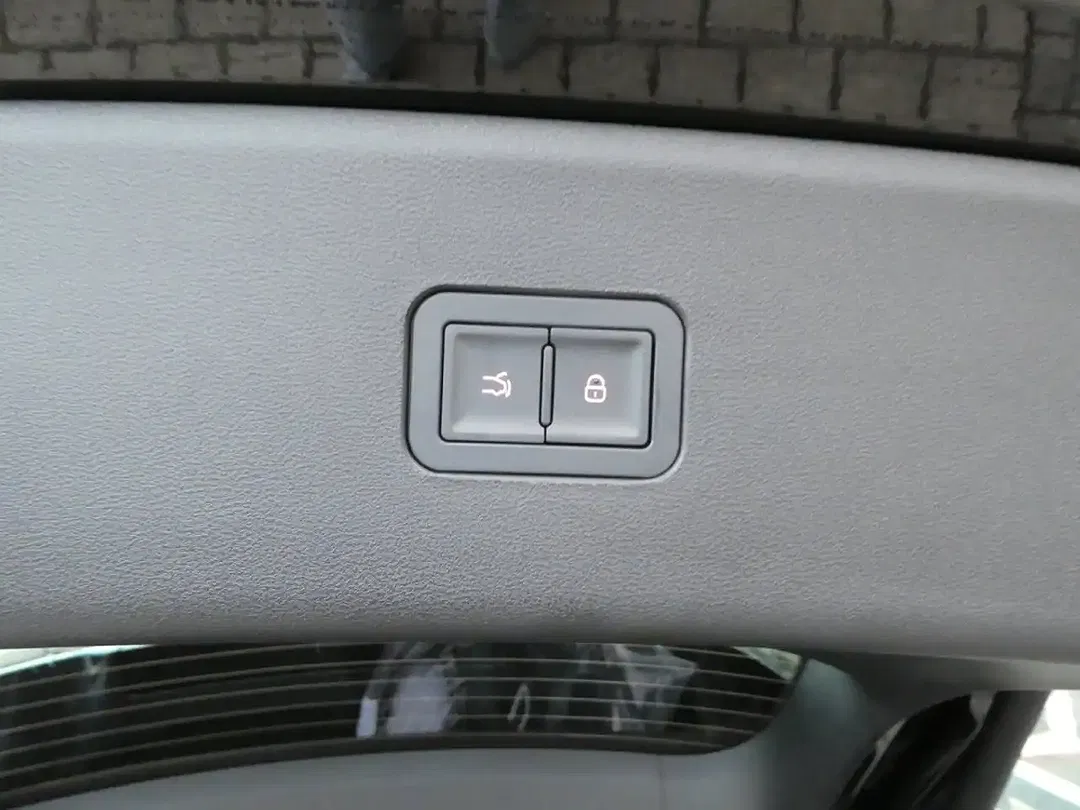BYD Seal 6 - Thumbnail 11