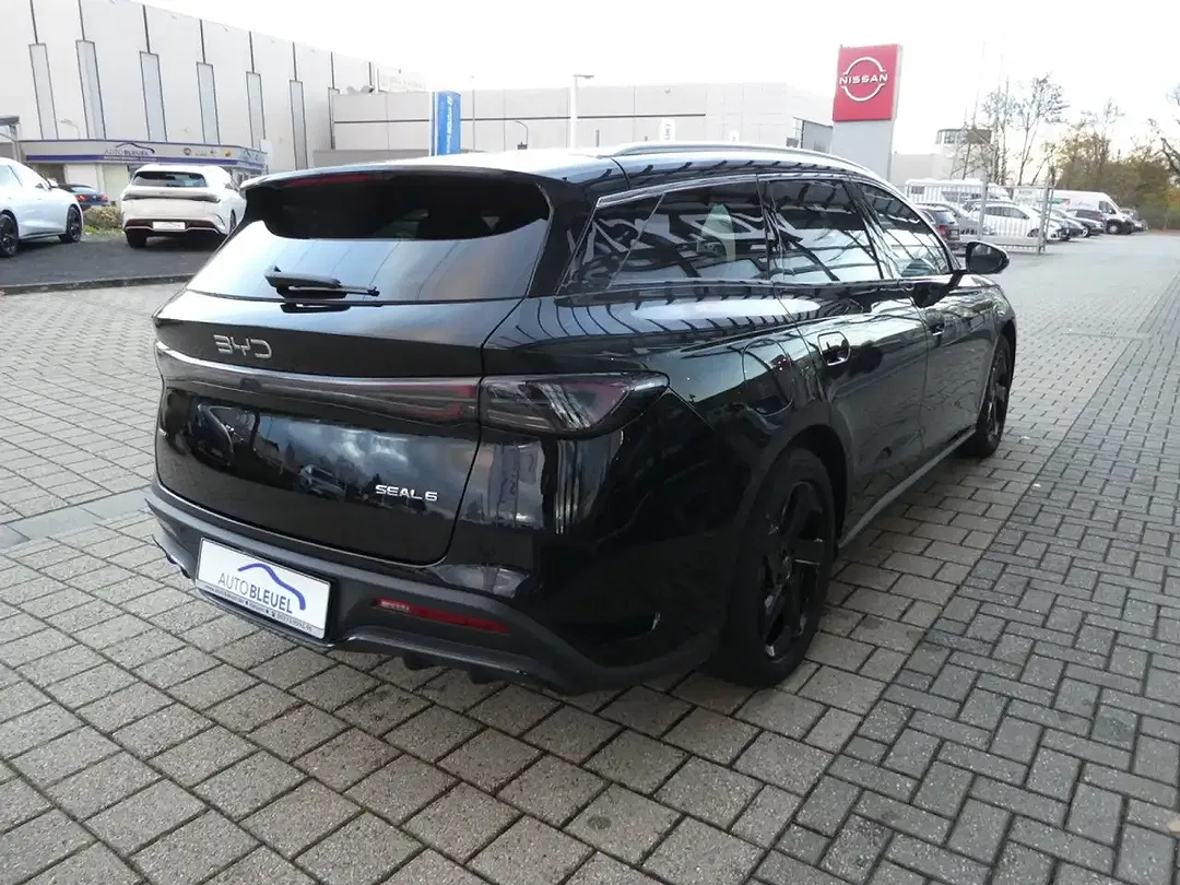 BYD Seal 6 - Thumbnail 4