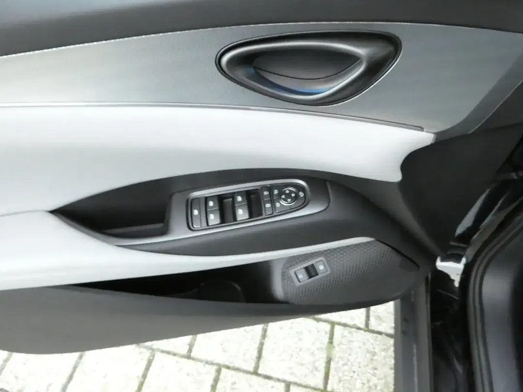 BYD Seal 6 - Thumbnail 8