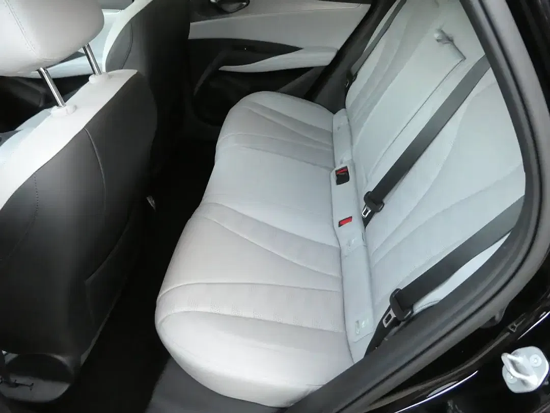 BYD Seal 6 - Thumbnail 9