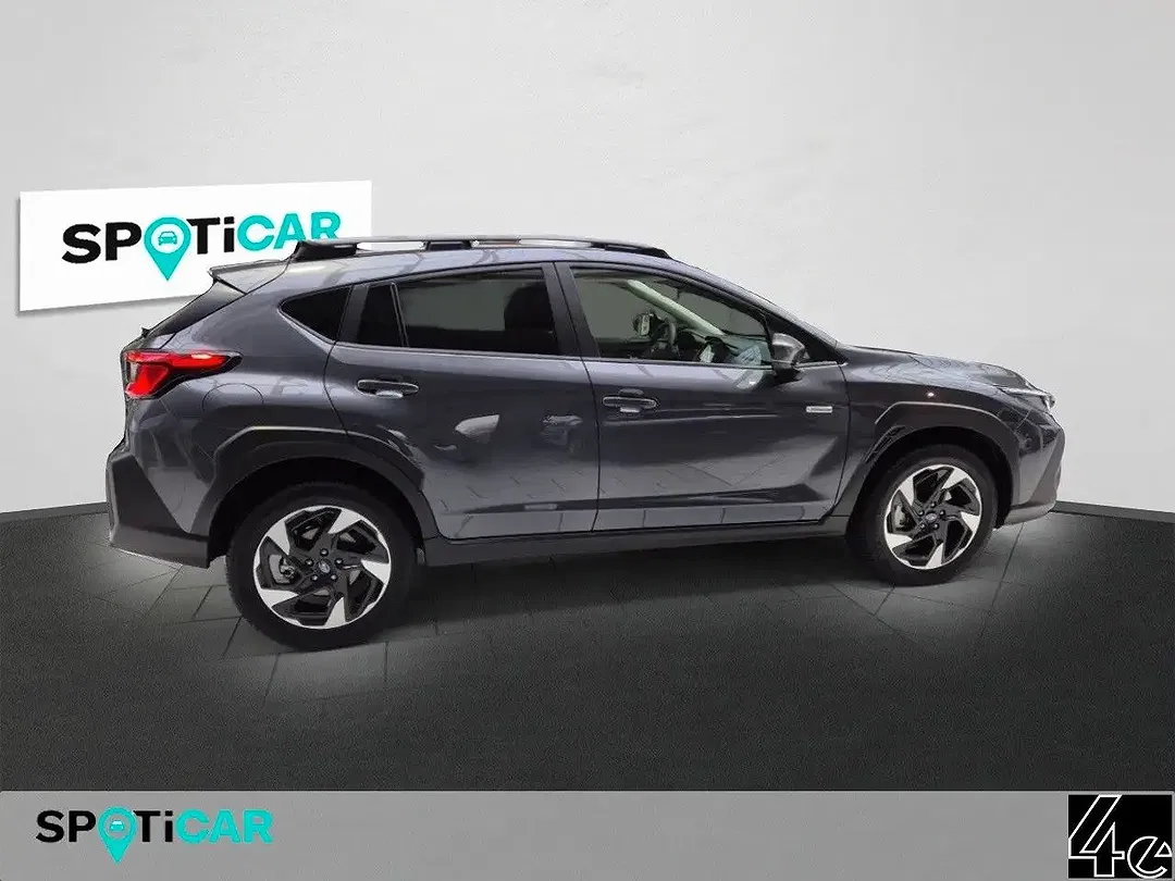 Subaru Crosstrek - Thumbnail 4