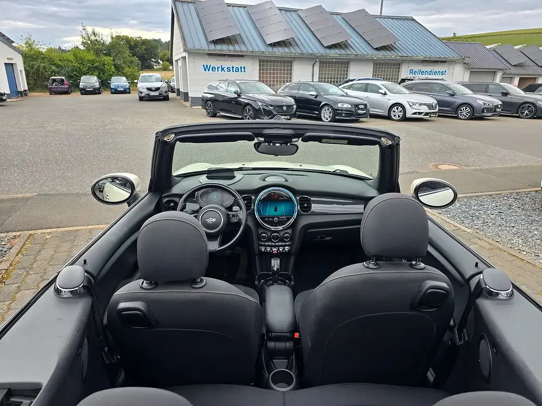 MINI Cooper Cabrio - Thumbnail 9