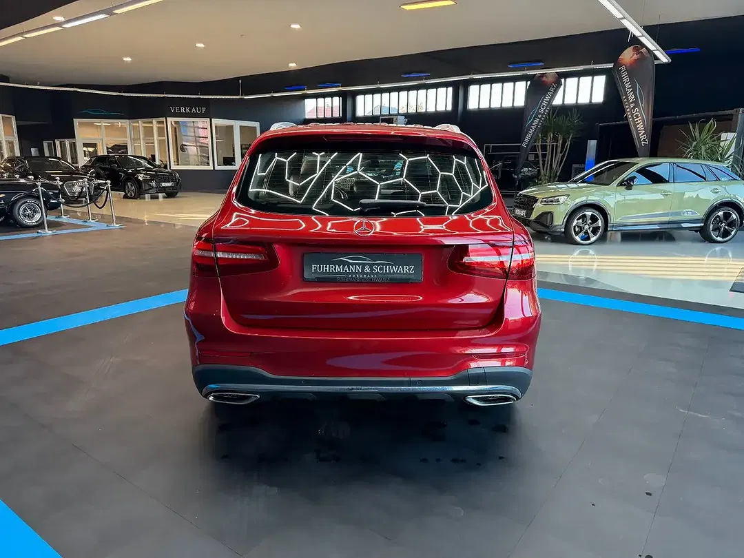 Mercedes-Benz GLC 220 - Thumbnail 4