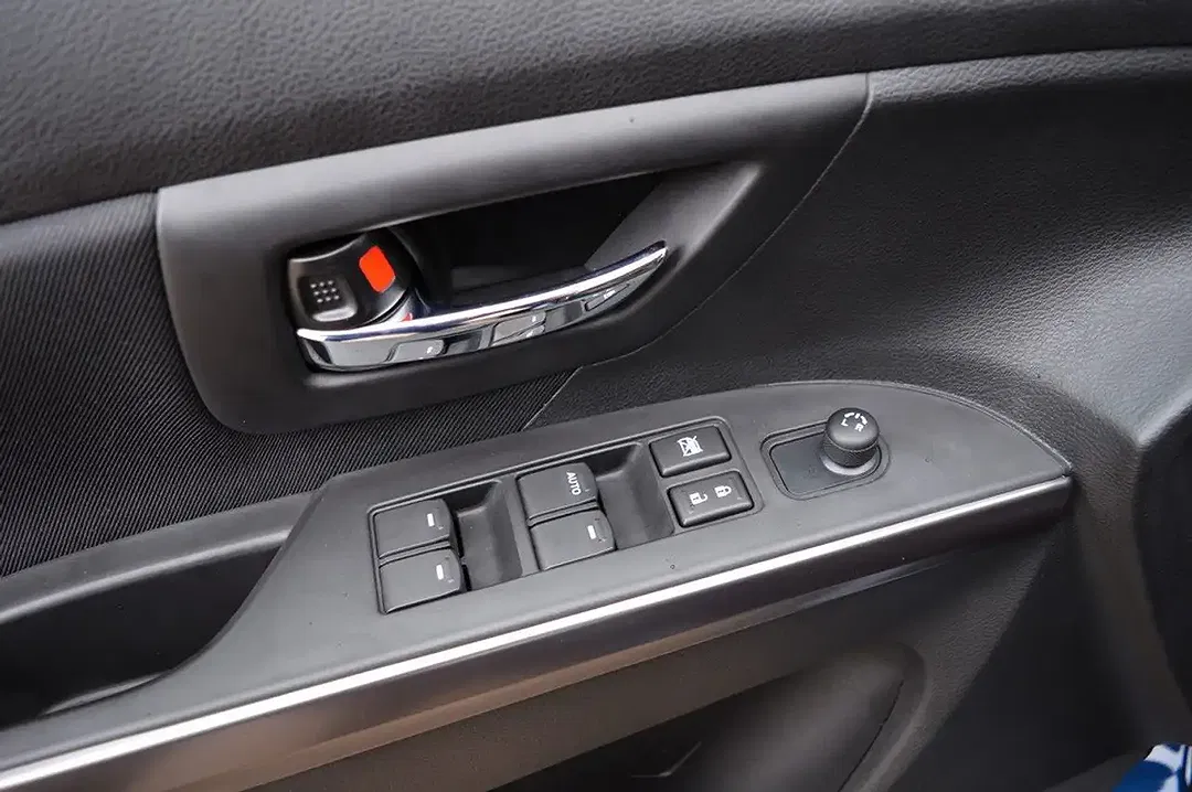 Suzuki S-Cross - Thumbnail 14
