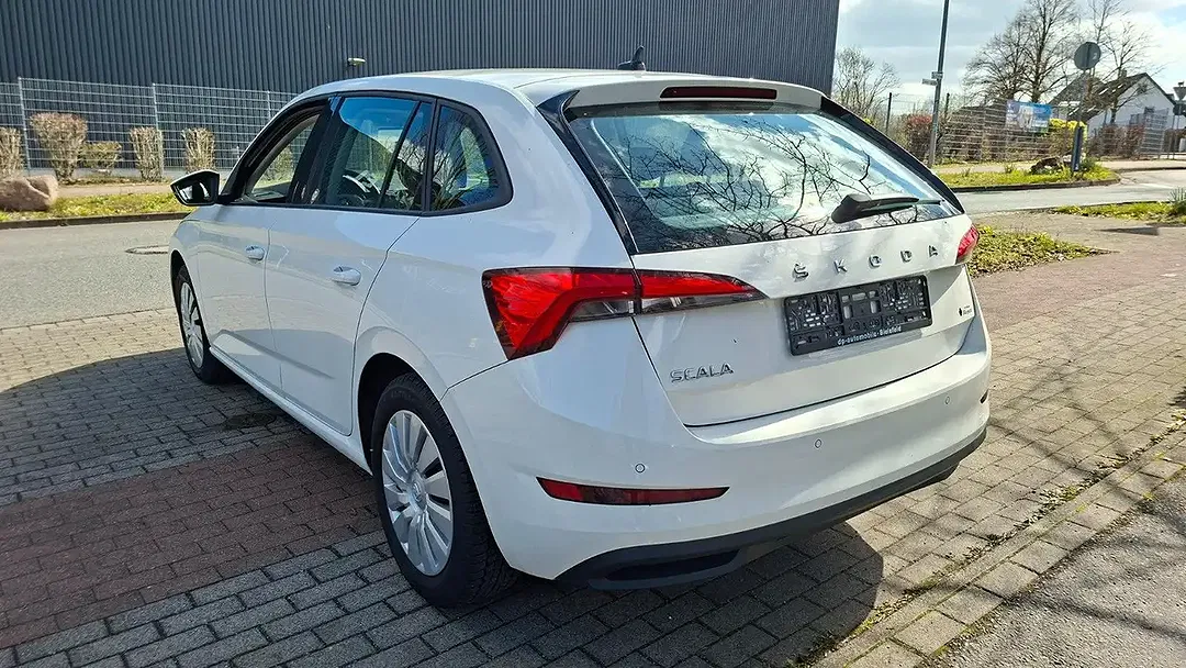 Skoda Scala - Thumbnail 3
