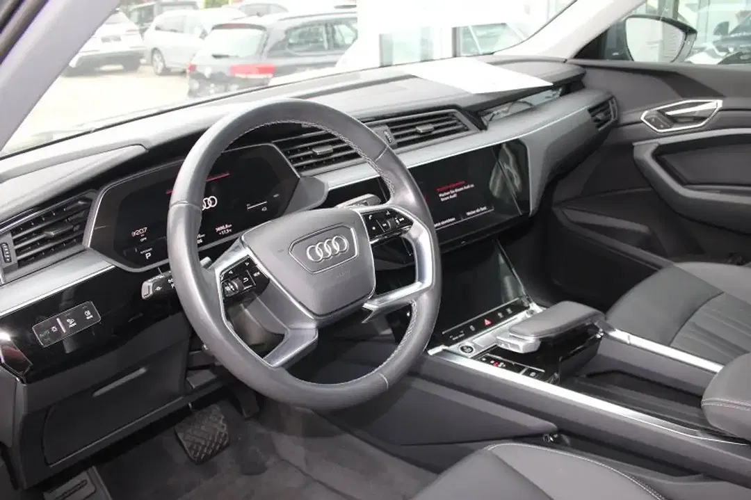 Audi Q8 e-tron - Thumbnail 11
