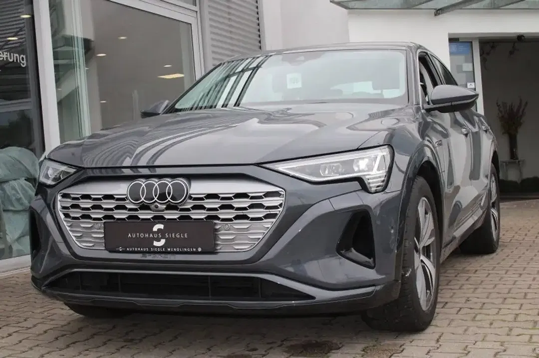 Audi Q8 e-tron - Thumbnail 2