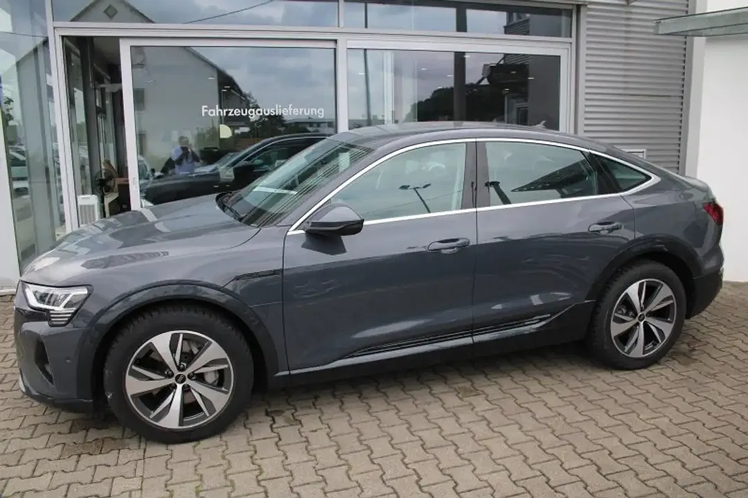Audi Q8 e-tron - Thumbnail 3