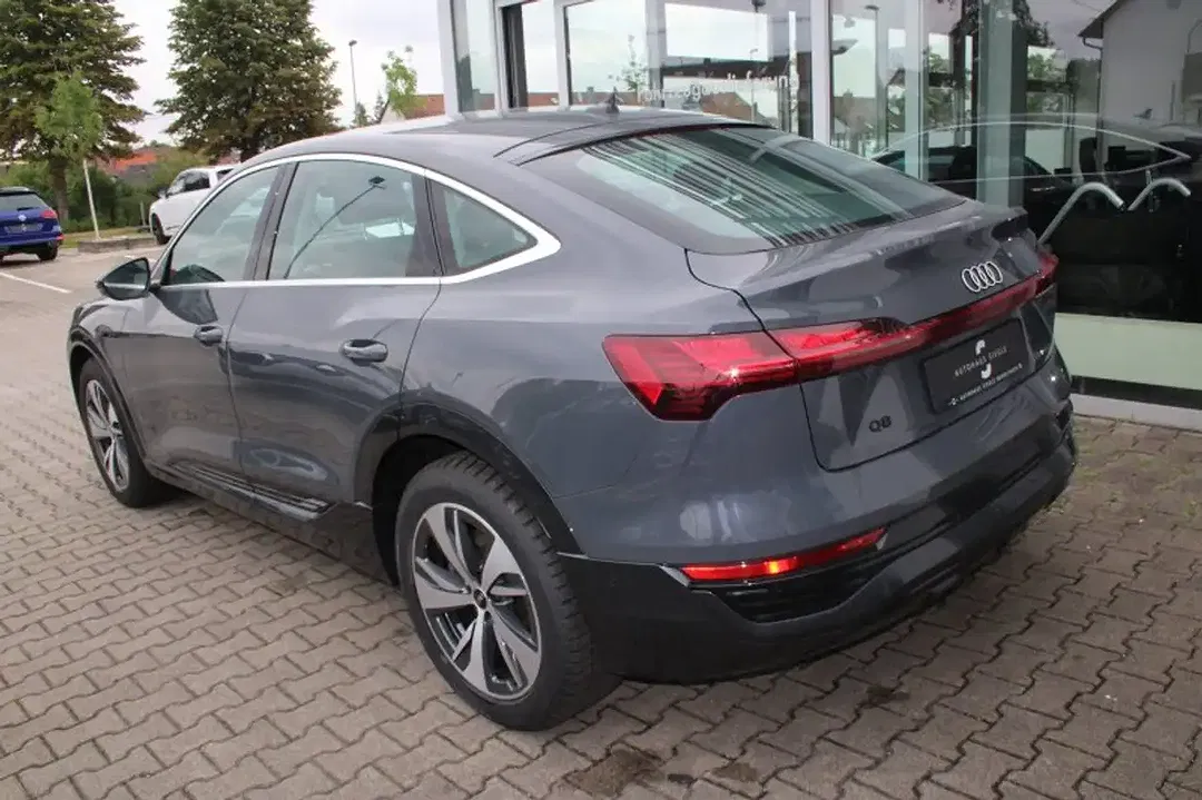 Audi Q8 e-tron - Thumbnail 4