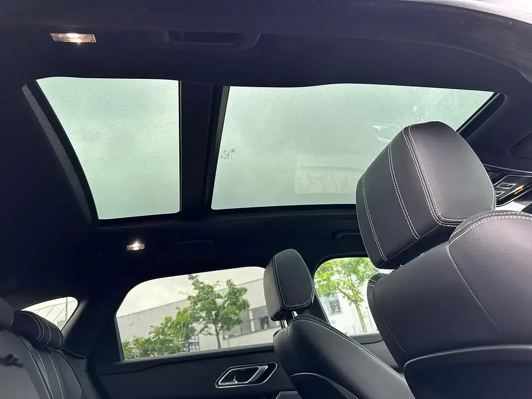 Land Rover Range Rover Velar - Thumbnail 13