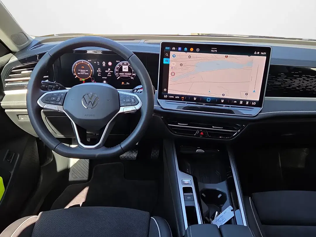 Volkswagen Passat Variant - Thumbnail 8