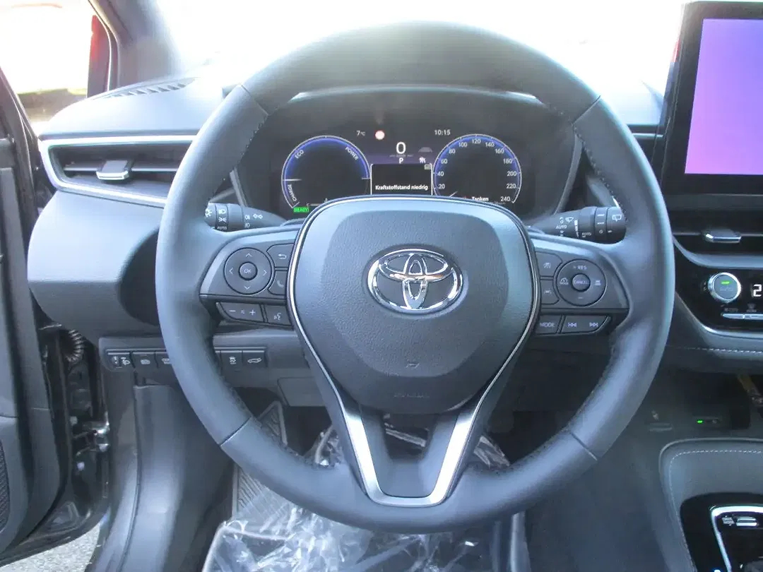 Toyota Corolla - Thumbnail 10