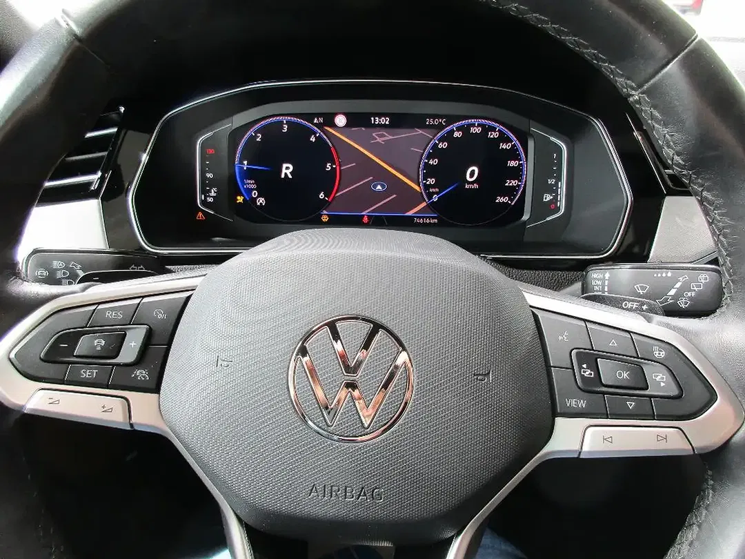 Volkswagen Passat Variant - Thumbnail 11