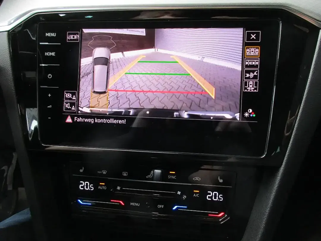 Volkswagen Passat Variant - Thumbnail 12