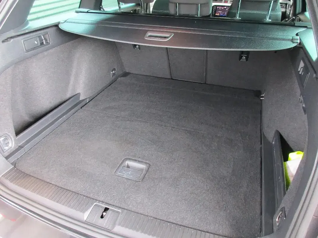 Volkswagen Passat Variant - Thumbnail 13