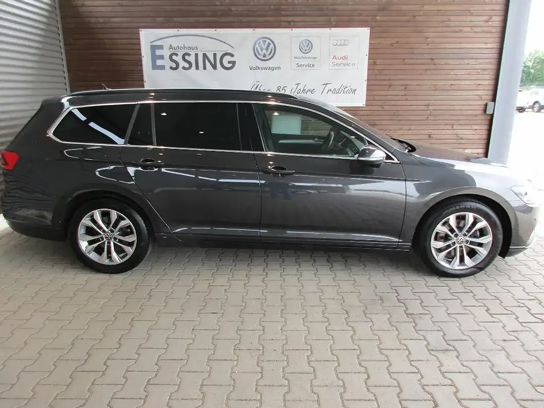 Volkswagen Passat Variant - Thumbnail 2