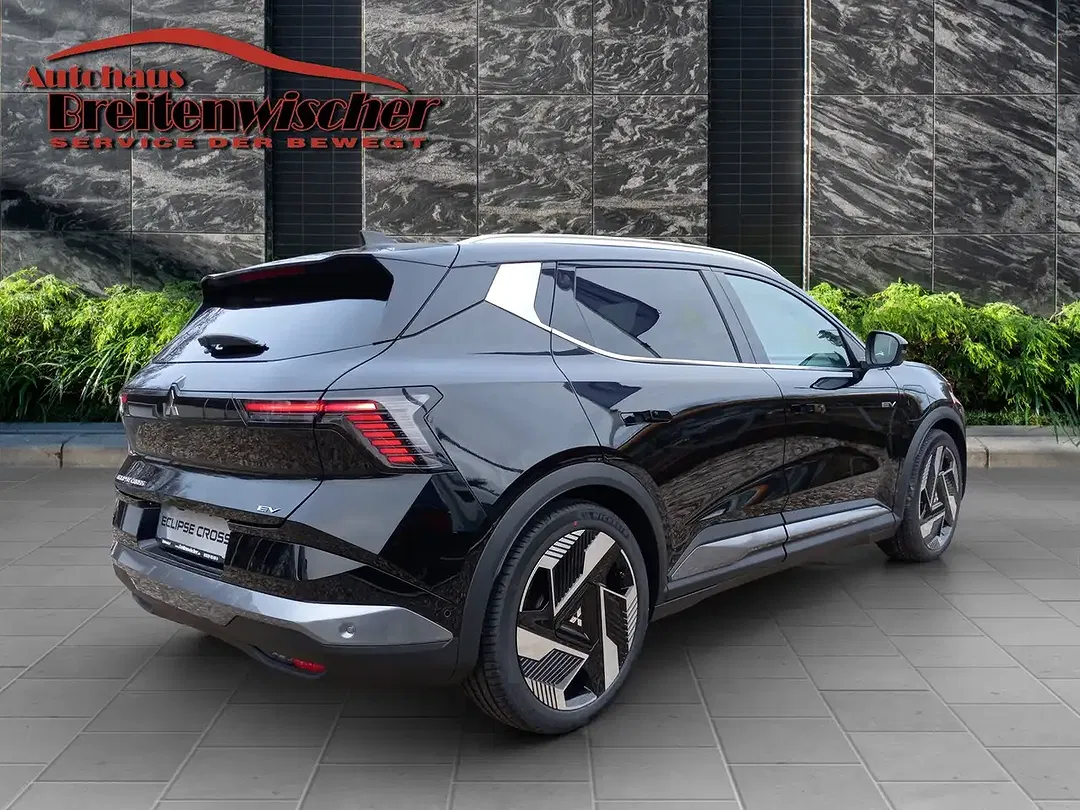 Mitsubishi Eclipse Cross - Thumbnail 3