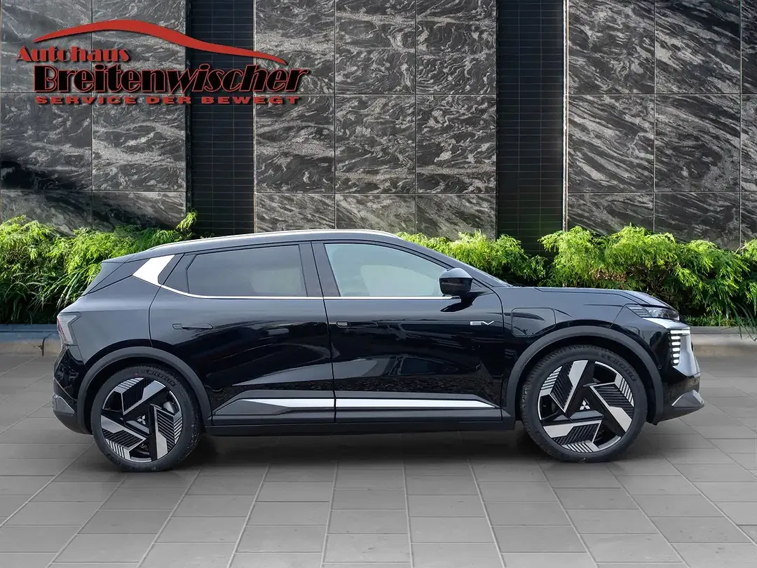 Mitsubishi Eclipse Cross - Thumbnail 4