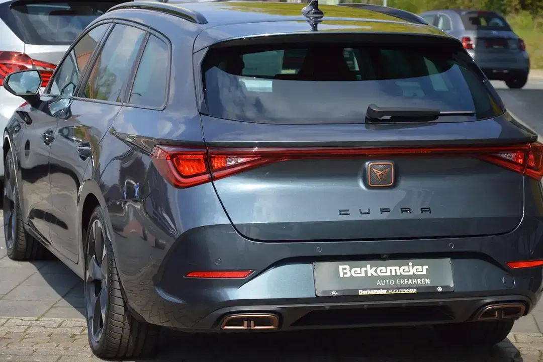 CUPRA Leon - Thumbnail 3