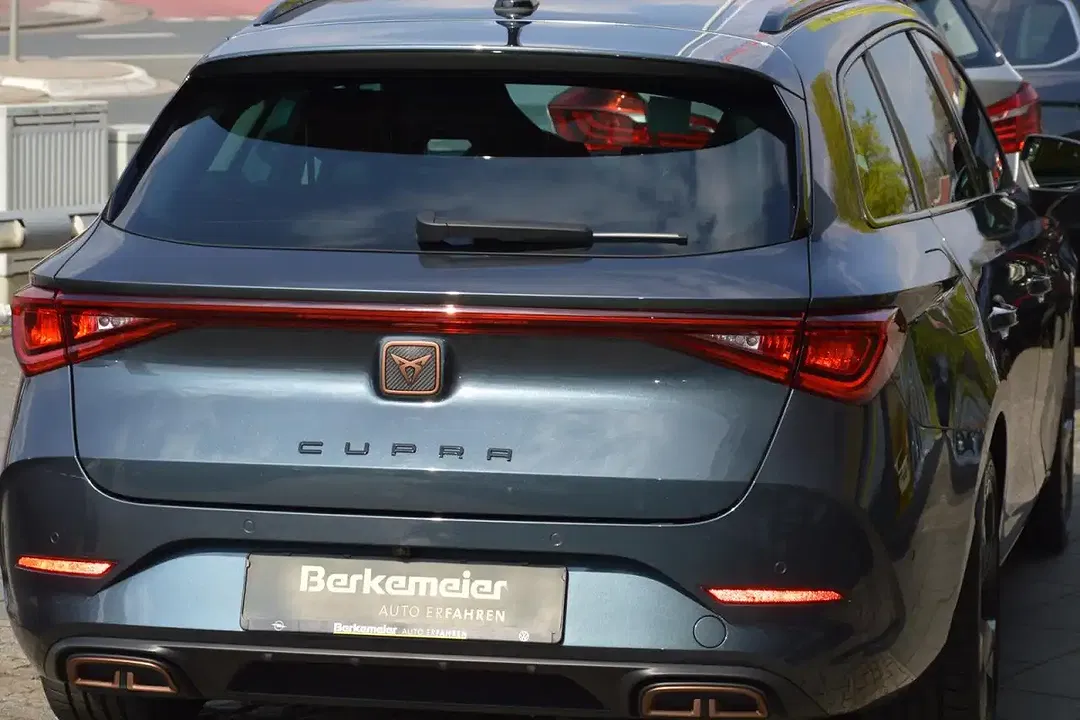 CUPRA Leon - Thumbnail 4