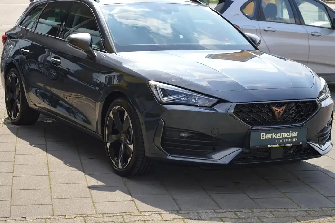CUPRA Leon - Thumbnail 5