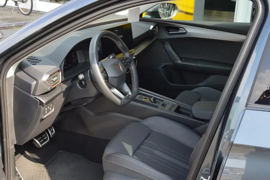 CUPRA Leon - Thumbnail 8