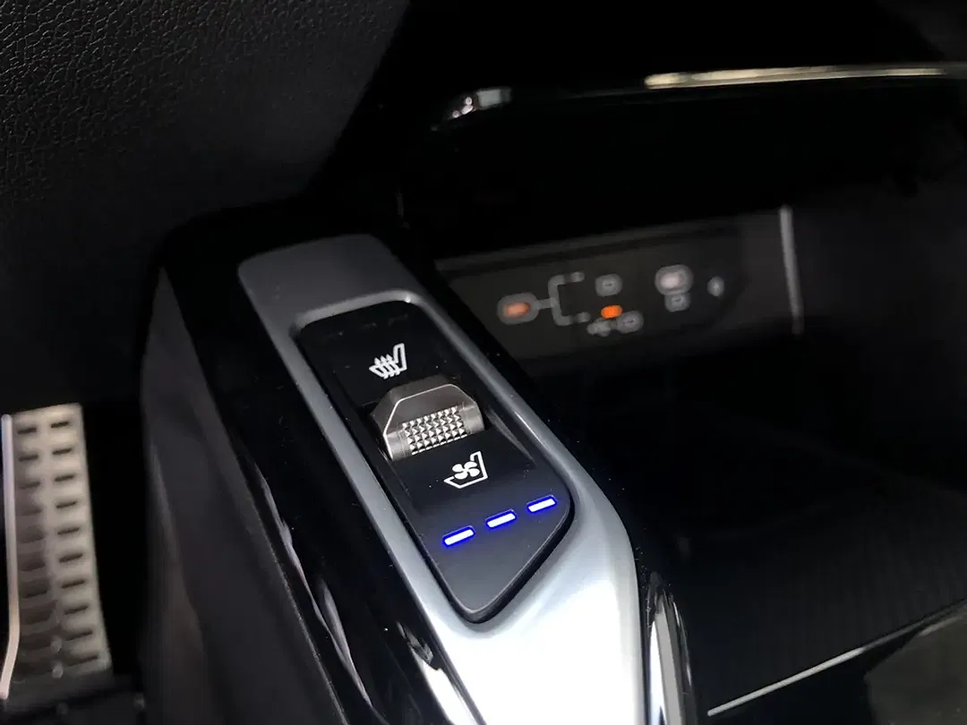 Kia Sorento - Thumbnail 15