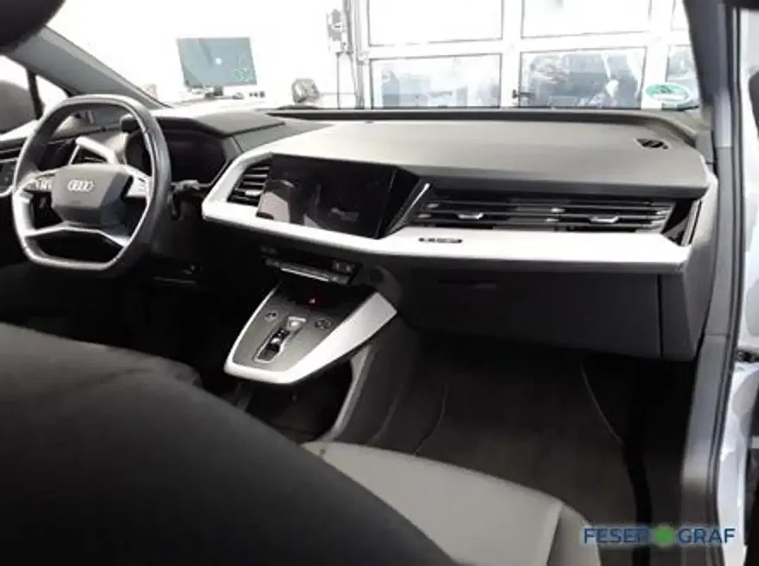 Audi Q4 e-tron - Thumbnail 4
