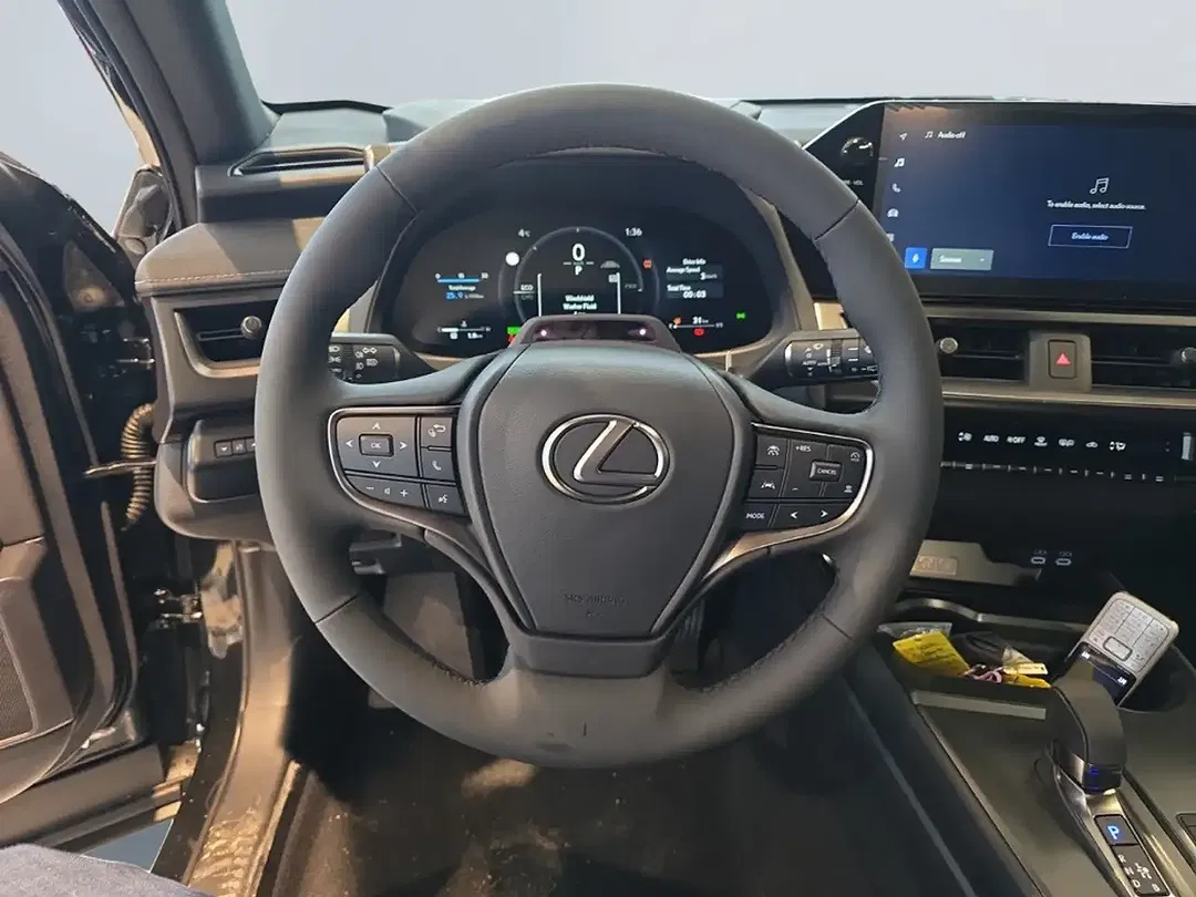 Lexus UX 300h - Thumbnail 8