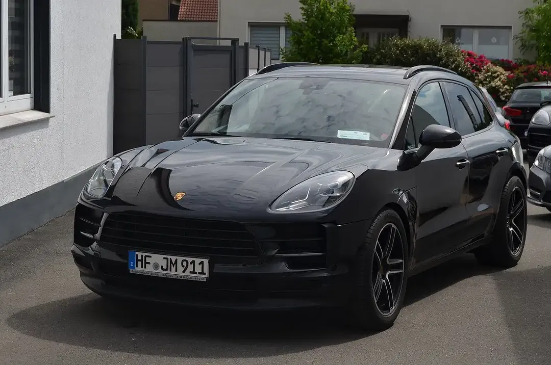 Porsche Macan - Thumbnail 10
