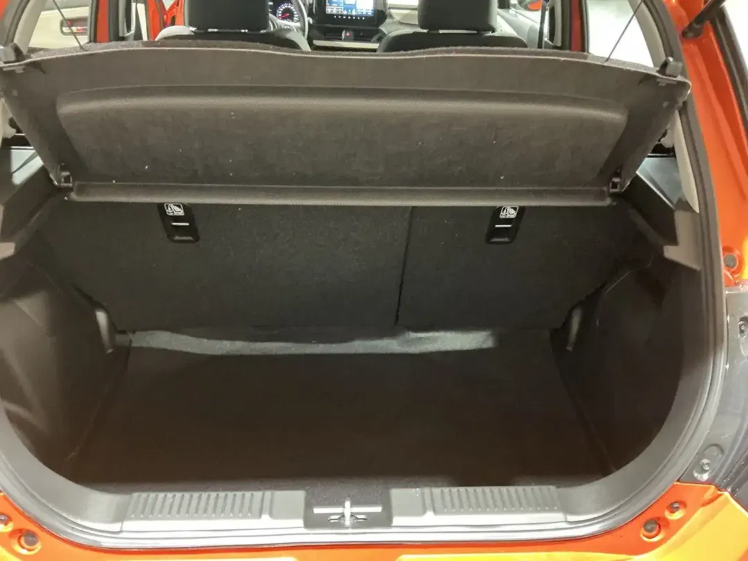 Suzuki Swift - Thumbnail 14