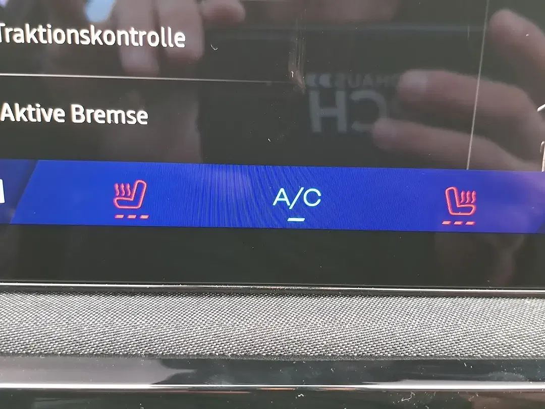 Renault Clio - Thumbnail 14