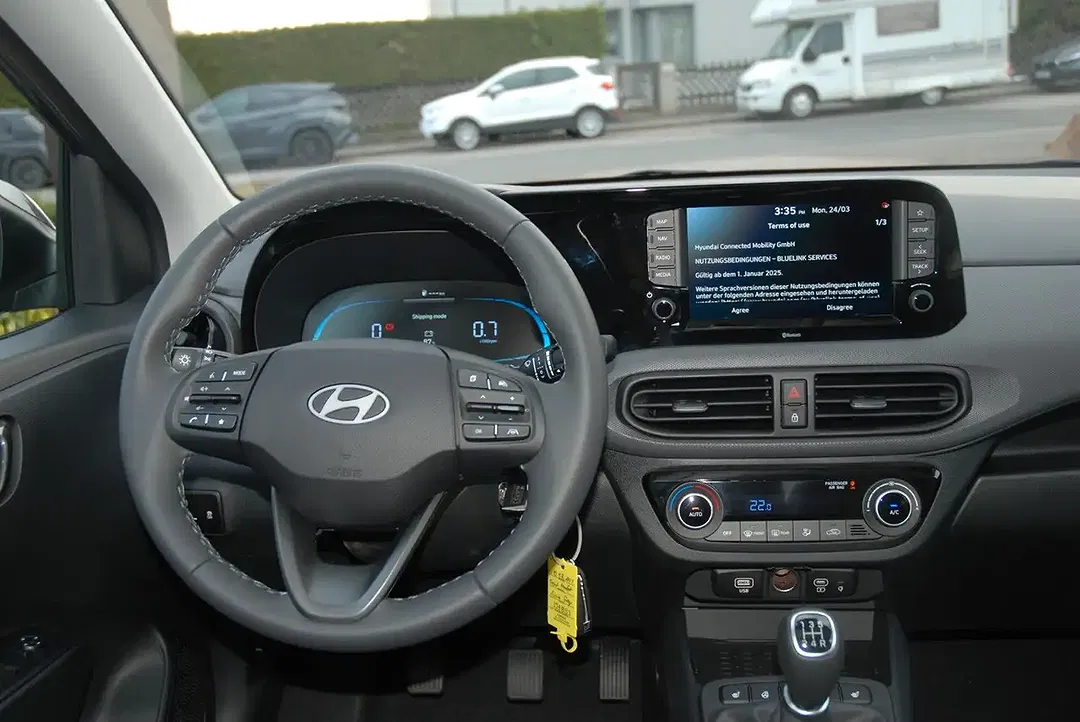 Hyundai i10 - Thumbnail 13
