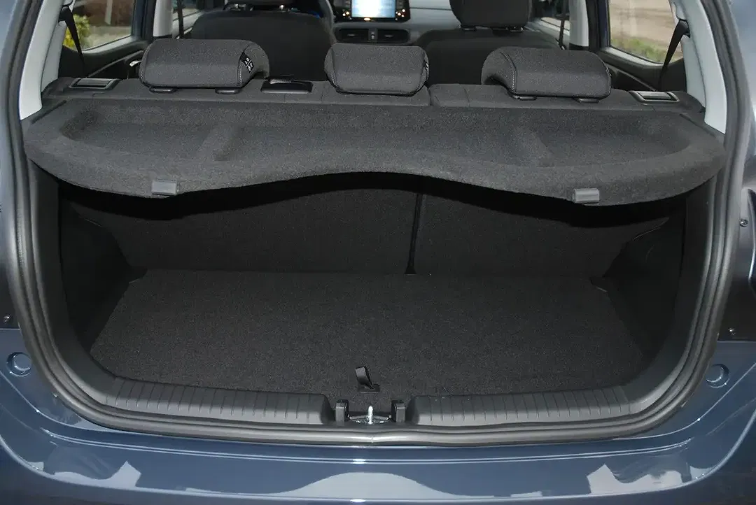 Hyundai i10 - Thumbnail 6