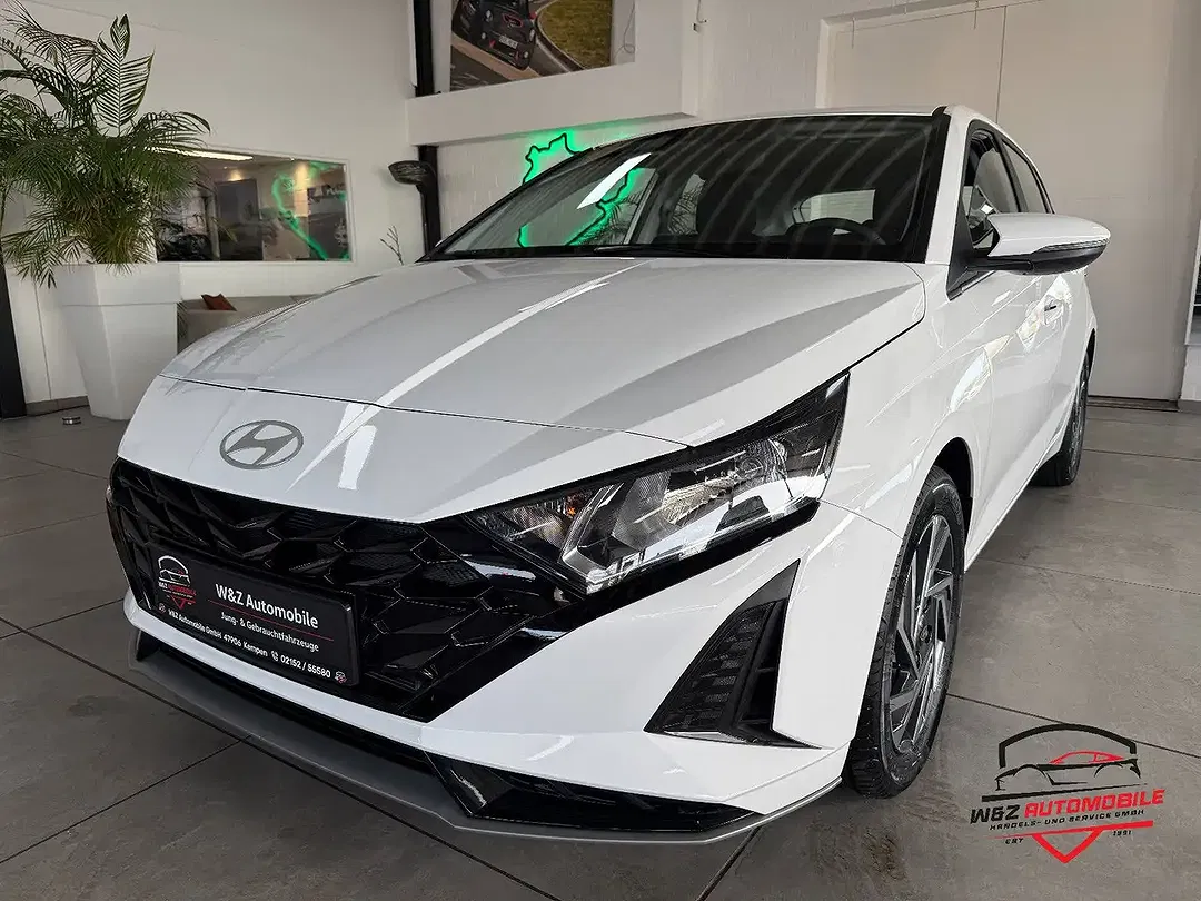 Hyundai i20 - Thumbnail 1