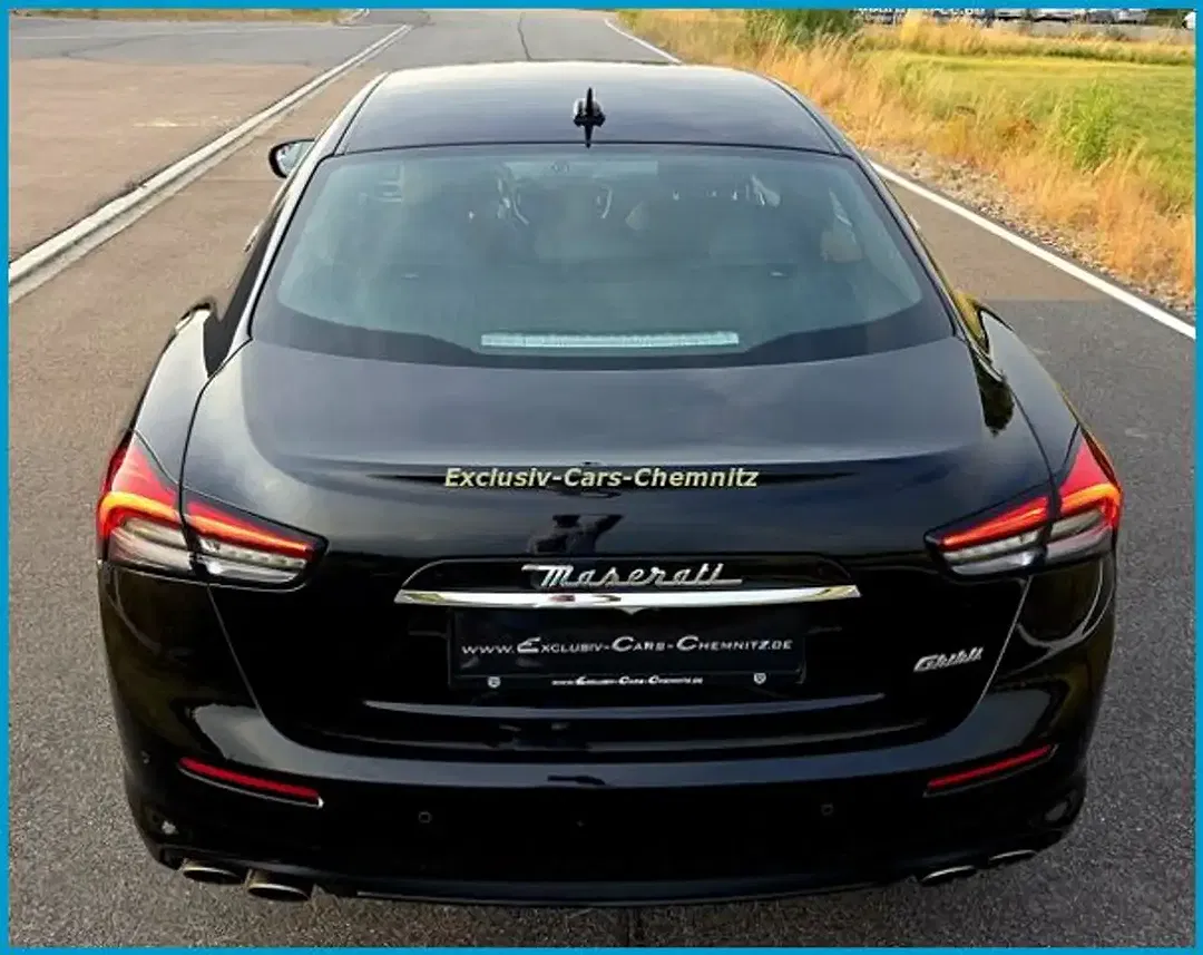 Maserati Ghibli - Thumbnail 22