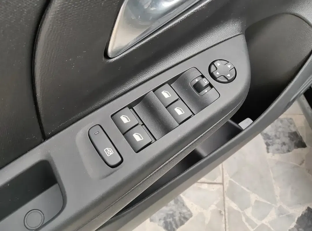 Opel Corsa-e - Thumbnail 10