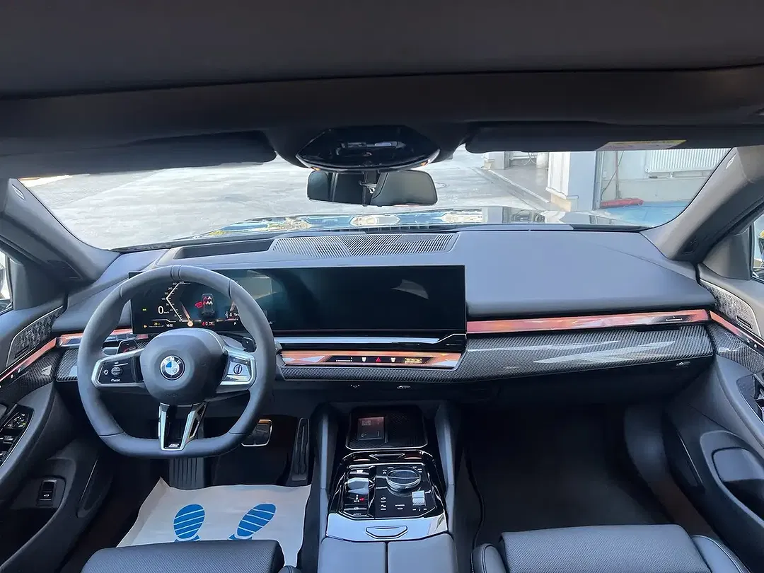 BMW 520 - Thumbnail 10