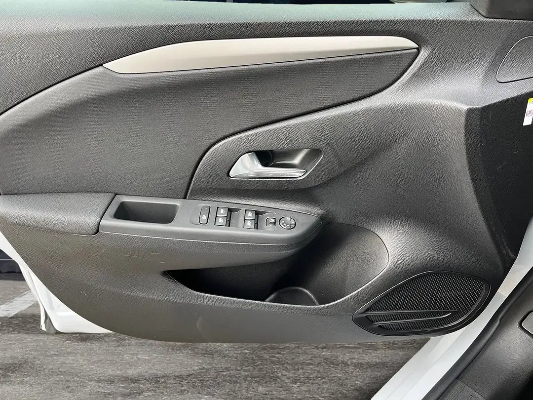 Opel Corsa - Thumbnail 13